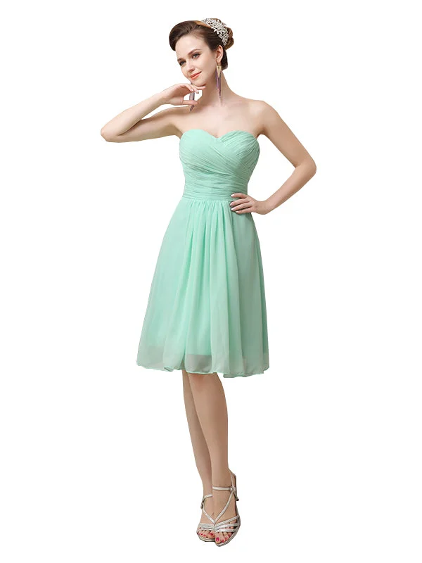 Simple Sweetheart A-line Knee-Length Short Bridesmaid Dresses